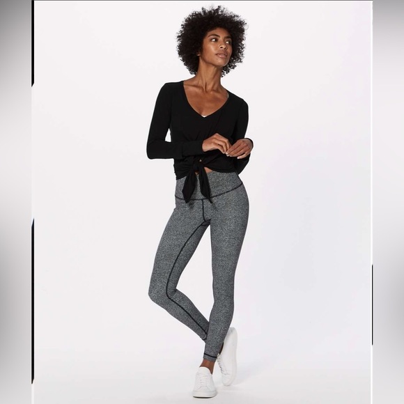 Lululemon Knot A Problem Long Sleeve Size 6 - Picture 1 of 6